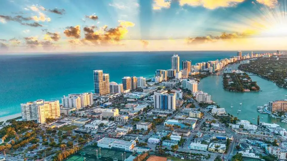 Los 5 mejores hoteles económicos (baratos) en Miami Beach para 2023