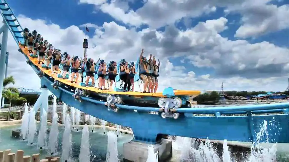 Tubería: The Surf Coaster en SeaWorld Orlando