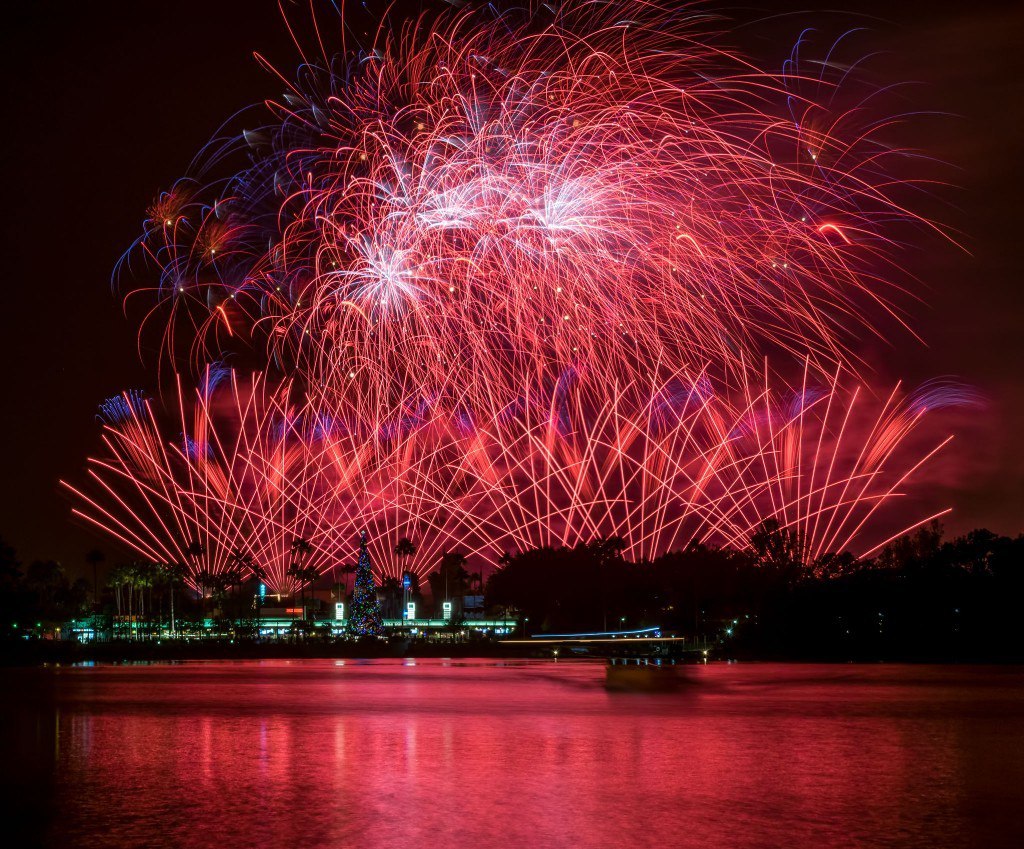 9 lugares épicos para ver los fuegos artificiales de Disney