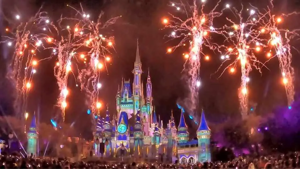 Walt Disney World – Fuegos artificiales y espectáculos nocturnos (2023)