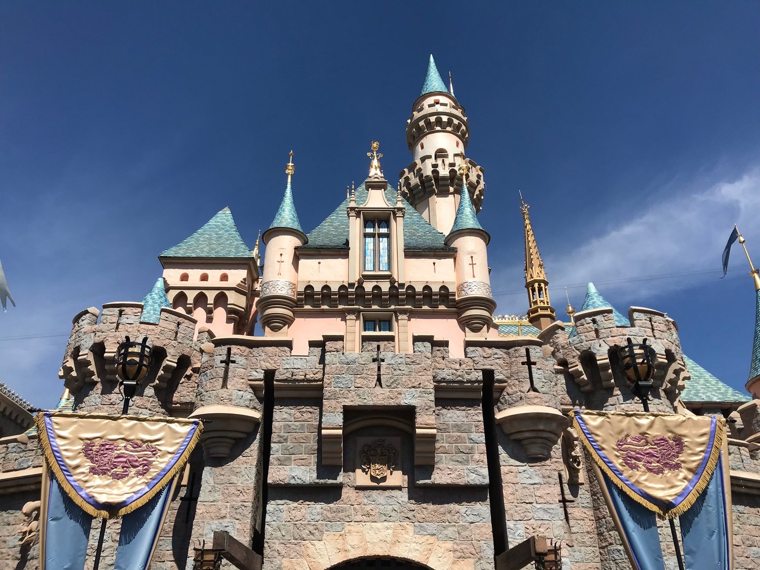 8 formas de viajar Hackear los hoteles de Disneyland
