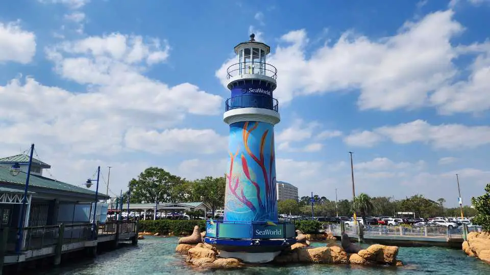 Paseos y atracciones para toda la familia en SeaWorld Orlando (2023)
