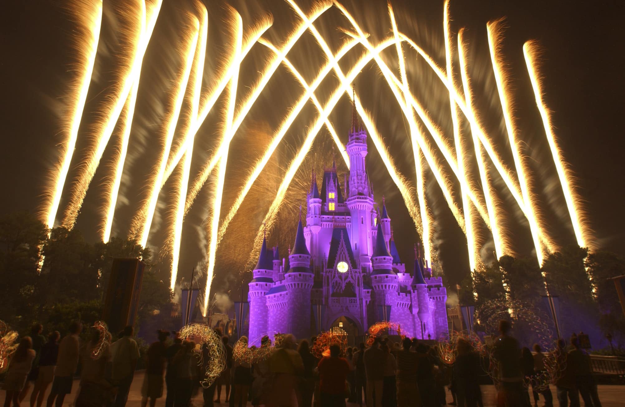 Nuevo espectáculo de fuegos artificiales llega a Magic Kingdom en Walt Disney World