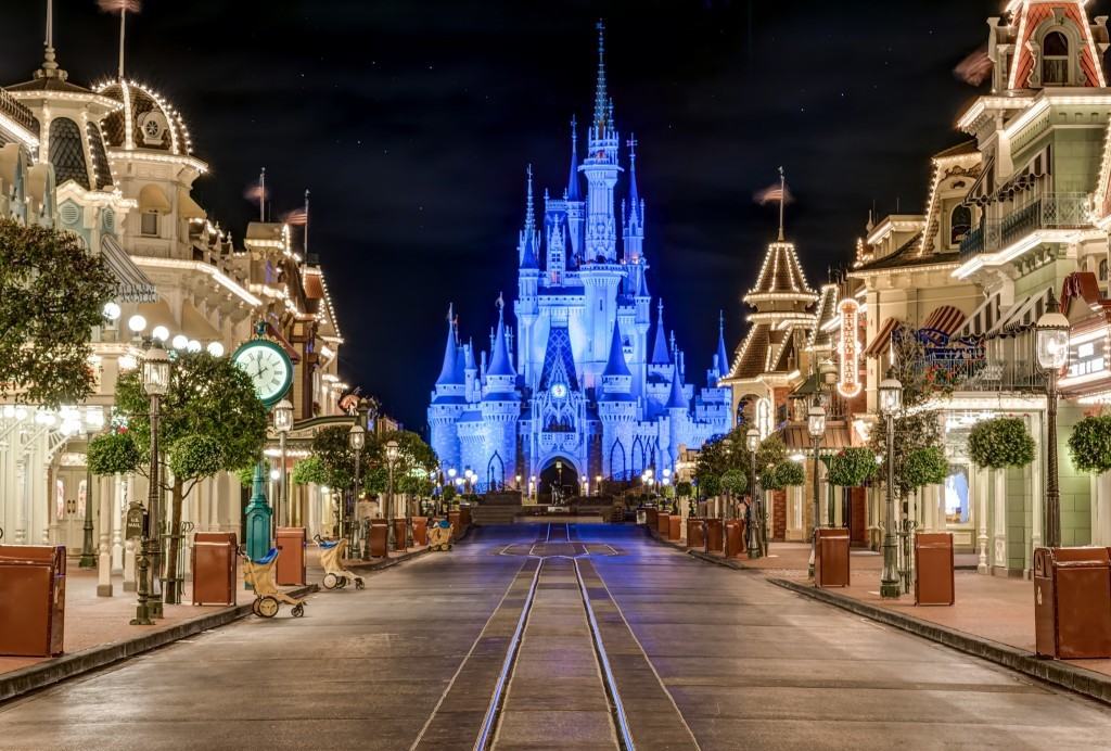 6 hermosas fotos del Castillo de Cenicienta en Disney World