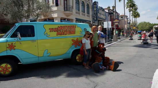 Informe de viaje a Universal Studios Florida: abril de 2014 (construcción de CityWalk y Diagon Alley, aumento de la tarifa de estacionamiento y interior de Curious George Goes to Town)