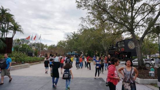 Informe de viaje de fin de año a Universal Orlando (multitud durante las festividades, construcción del Callejón Diagon y excelentes nuevas tomas de la estación Hogsmeade)