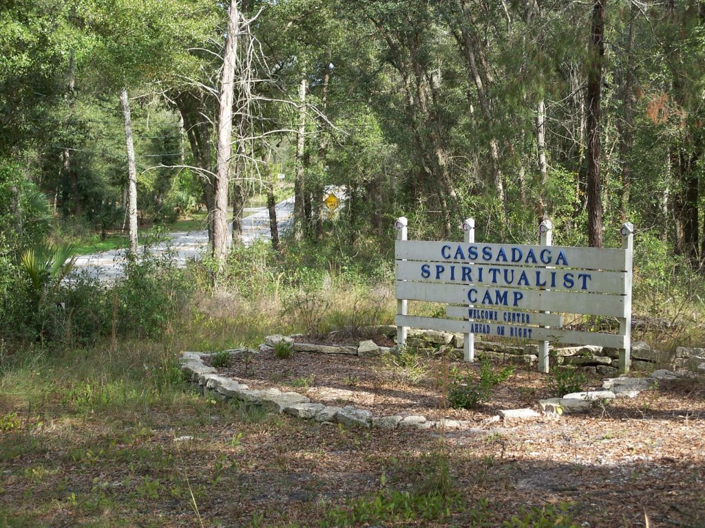 8 tours de fantasmas y cementerios en Florida Central