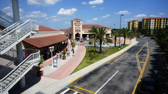 El centro comercial outlet más cercano a Disney World