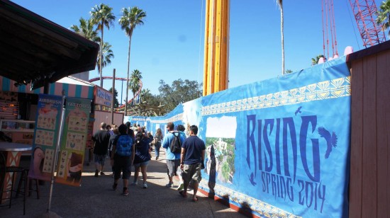 Informe del viaje a Busch Gardens Tampa: febrero de 2014 (bandas, cerveza y barbacoa, construcción de Falcon's Fury y reapertura del Rhino Rally)