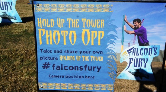 Informe del viaje a Busch Gardens Tampa: febrero de 2014 (bandas, cerveza y barbacoa, construcción de Falcon's Fury y reapertura del Rhino Rally)