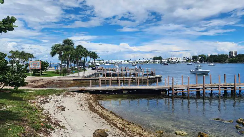 Phil Foster Memorial Park – Riviera Beach, Florida (Guía de actividades y servicios)
