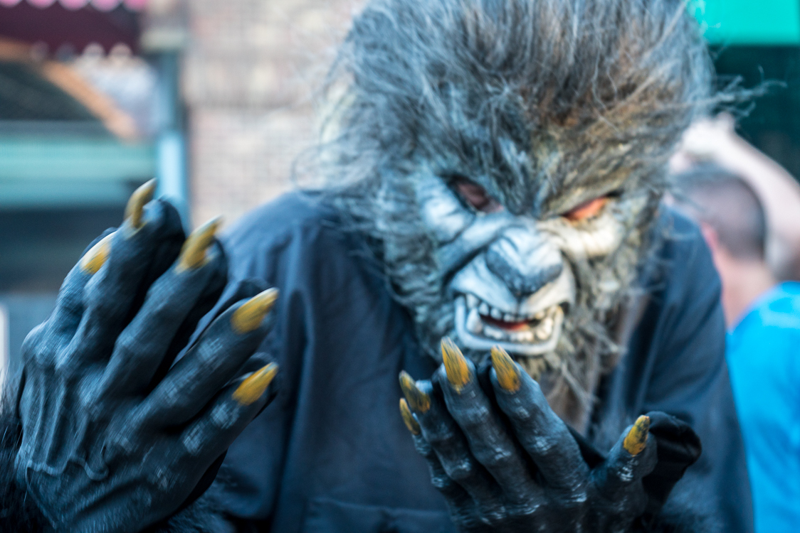 Aquí le mostramos cómo prepararse para Halloween Horror Nights 25