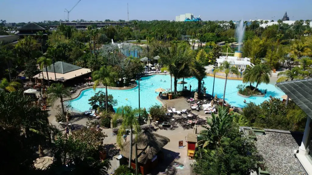 Aventuras saltando piscinas en Universal Orlando