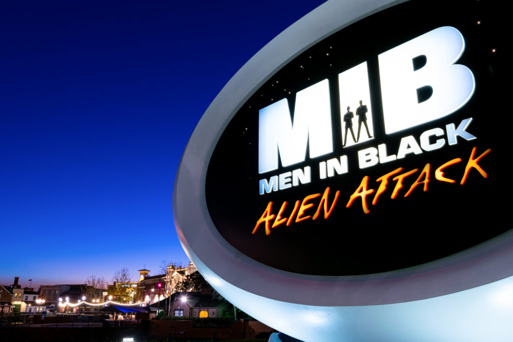 Celebrando el vigésimo aniversario de Hombres de Negro Alien Attack con 20 datos estelares