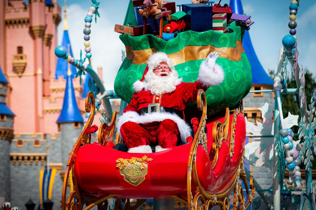 Celebrando el primer día de Navidad en Magic Kingdom