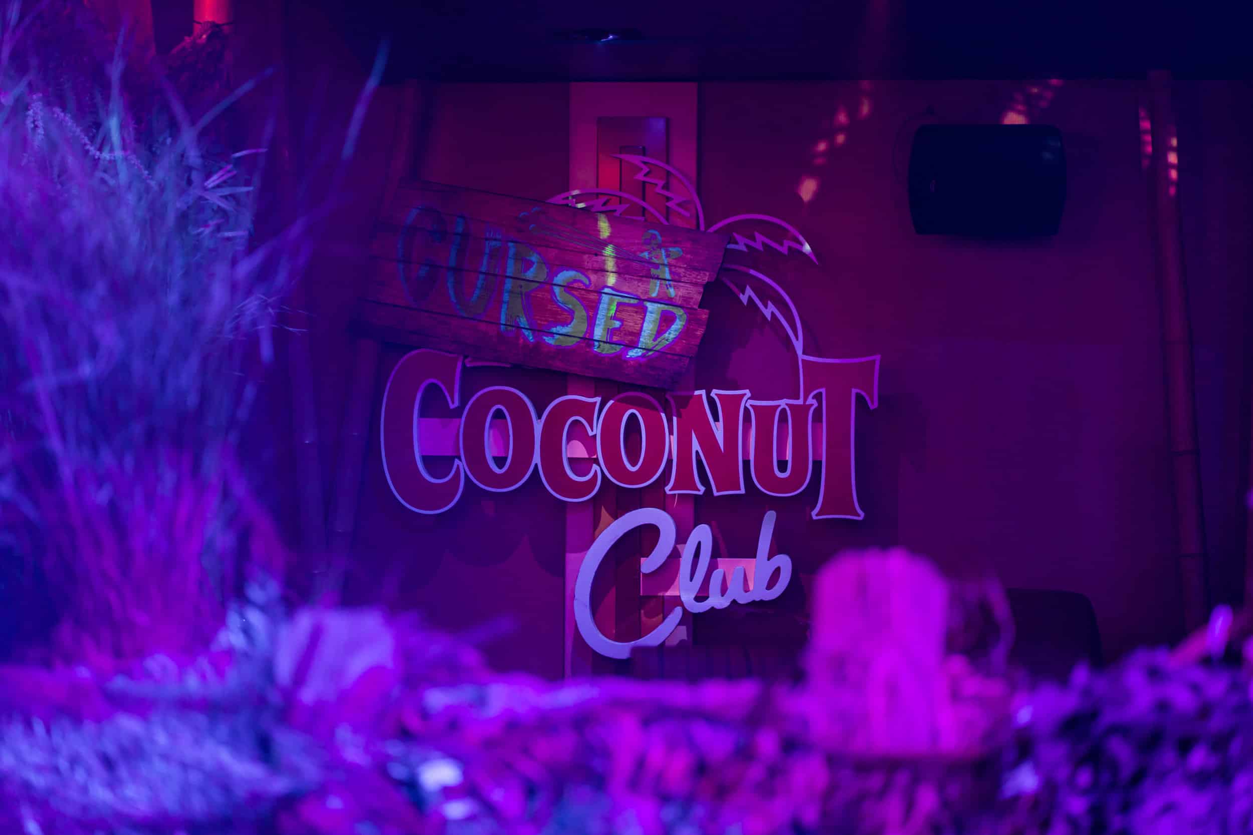 Cursed Coconut Club abre en Universal CityWalk