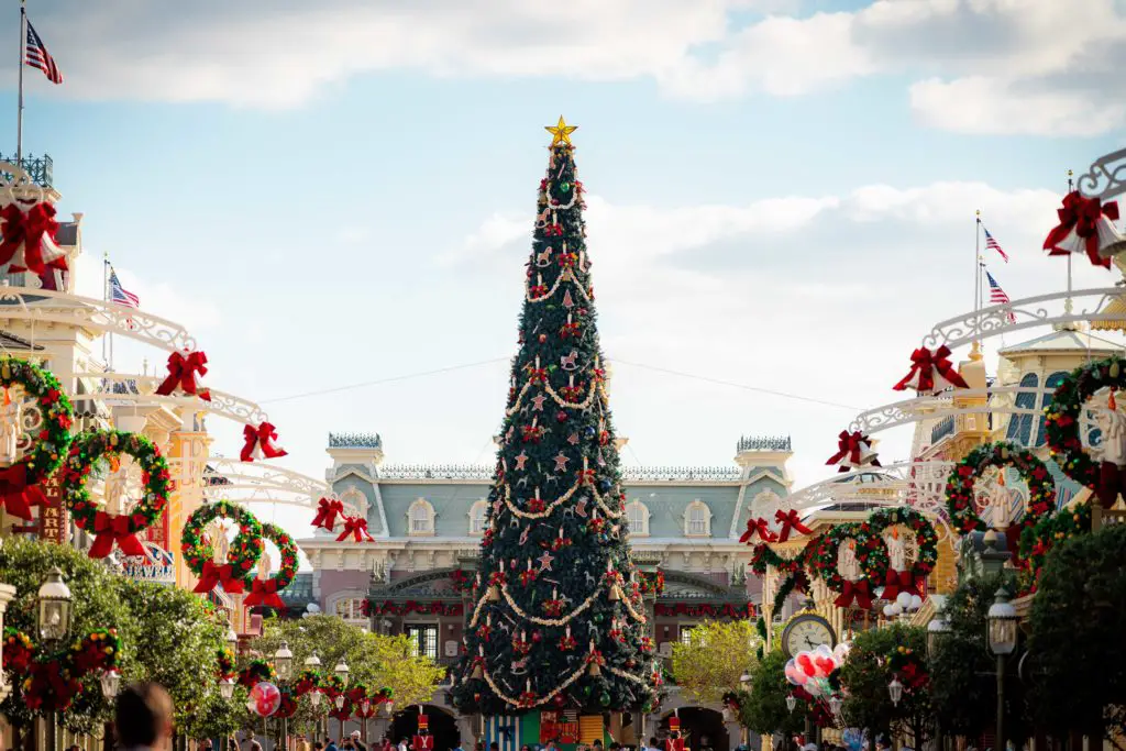 La decoración navideña llega al Magic Kingdom de Disney