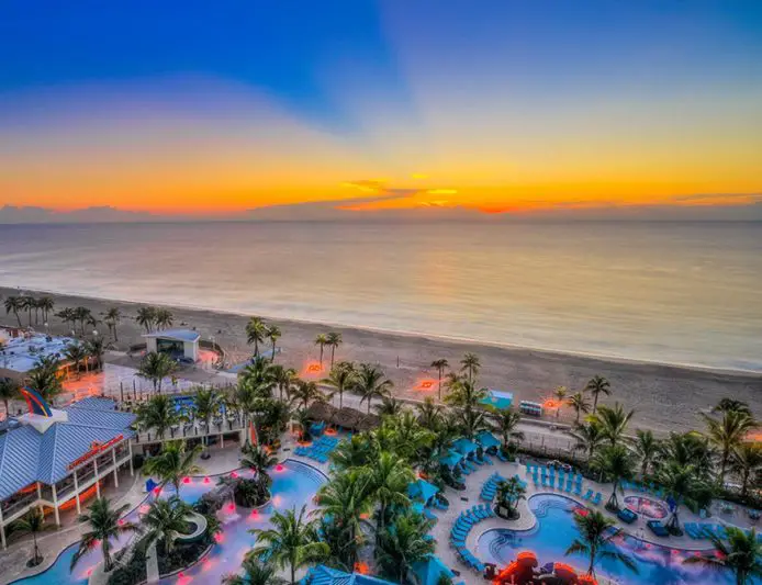 Margaritaville Hollywood Beach Resort incluido en la lista de las 25 mejores vacaciones románticas en la playa en Florida