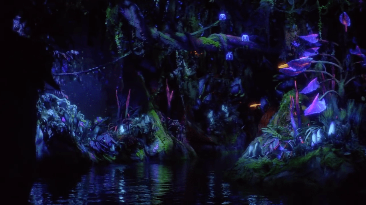 Walt Disney World nos ofrece un vistazo más cercano hasta ahora a la atracción Na'vi River Journey en un nuevo video