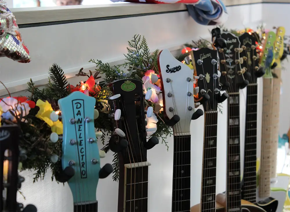 Sintonícenos mañana: ¡Pista 2 Jingle Bell Rock del nuevo álbum navideño de Jimmy Buffett!