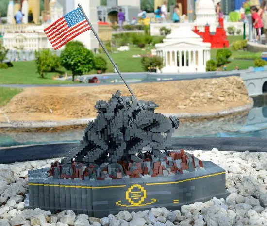 LEGOLAND Florida ofrece entrada gratuita a militares; SeaWorld Orlando suma tres meses a nuevos pases anuales