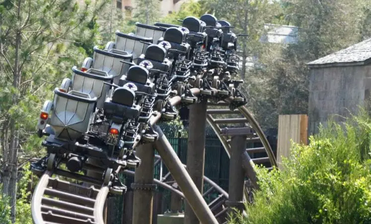 Experimente la aventura en moto de las criaturas mágicas de Hagrid: diversión ...