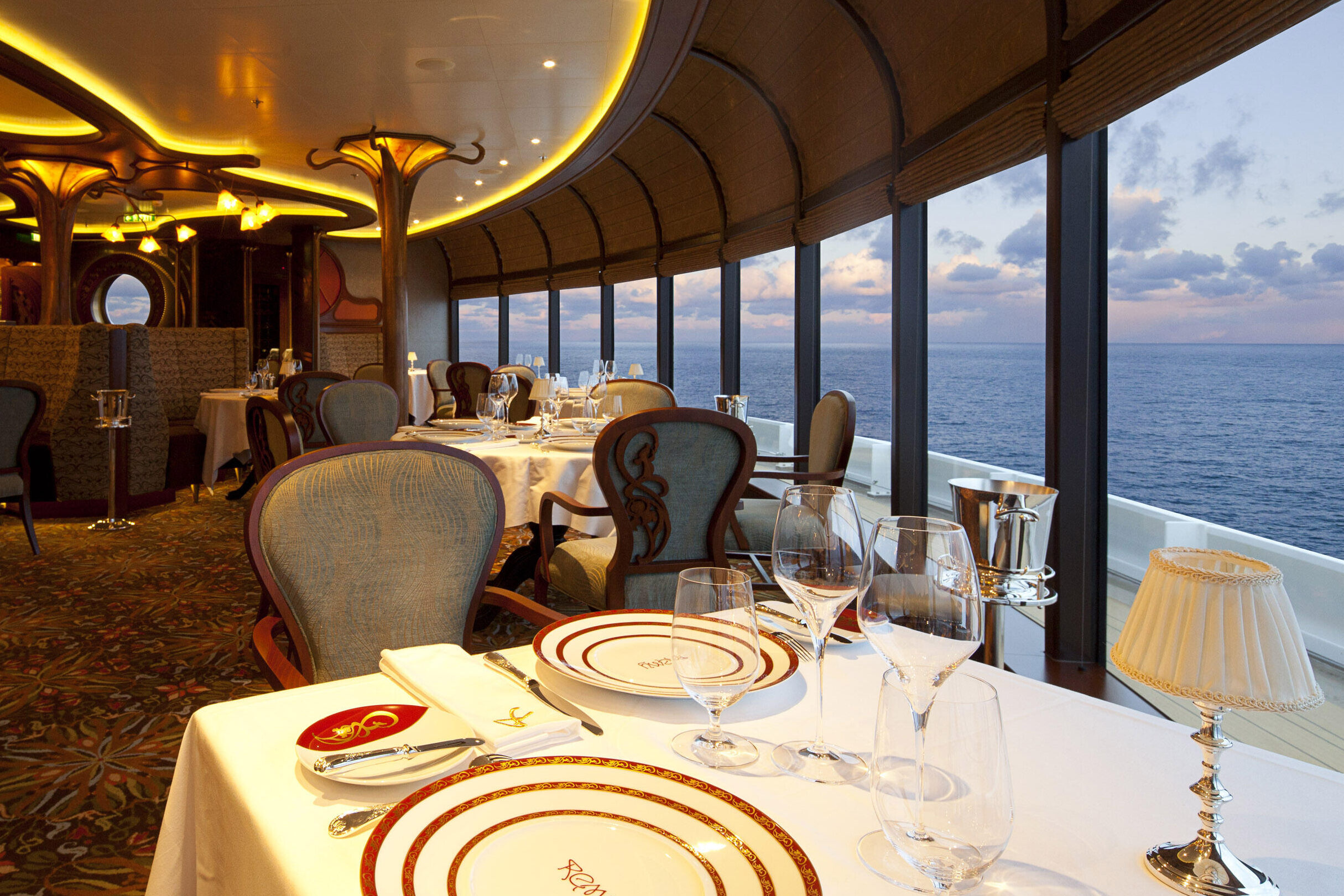 Cenas de fantasía de Disney: restaurantes y comida en Cruise Critic